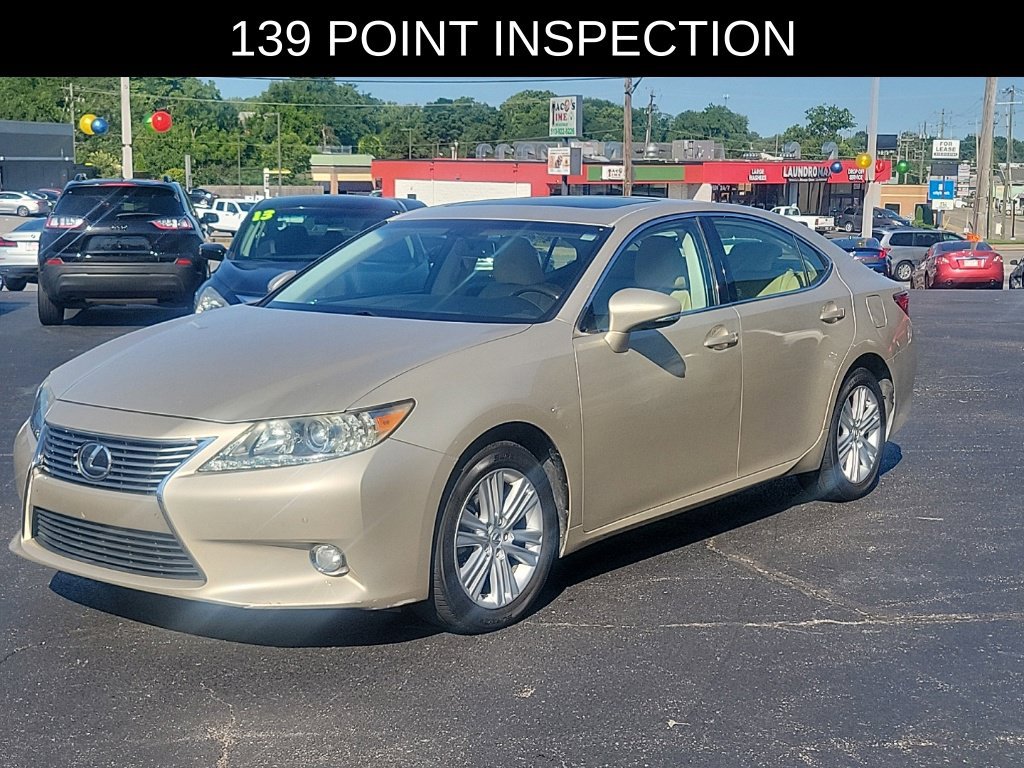 Used 2015 Lexus ES 350 w/ Premium Package FWD image 2