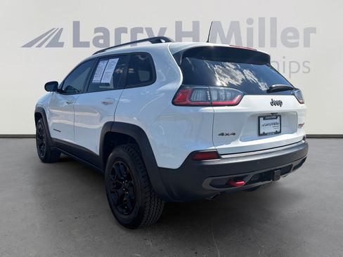 Used 2019 Jeep Cherokee Trailhawk w/ Comfort/Convenience Group AWD/4WD image 3