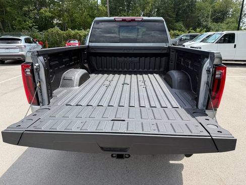 New 2026 GMC Sierra 2500 Denali Ultimate AWD/4WD image 9