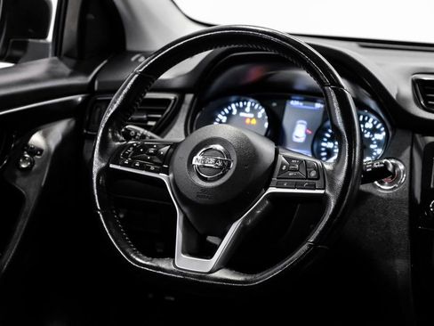 Used 2019 Nissan Rogue Sport SL w/ Premium Package image 19