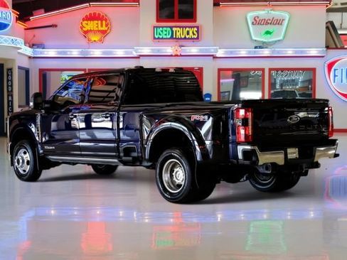 Used 2023 Ford F350 Lariat w/ Lariat Ultimate Package AWD/4WD image 5