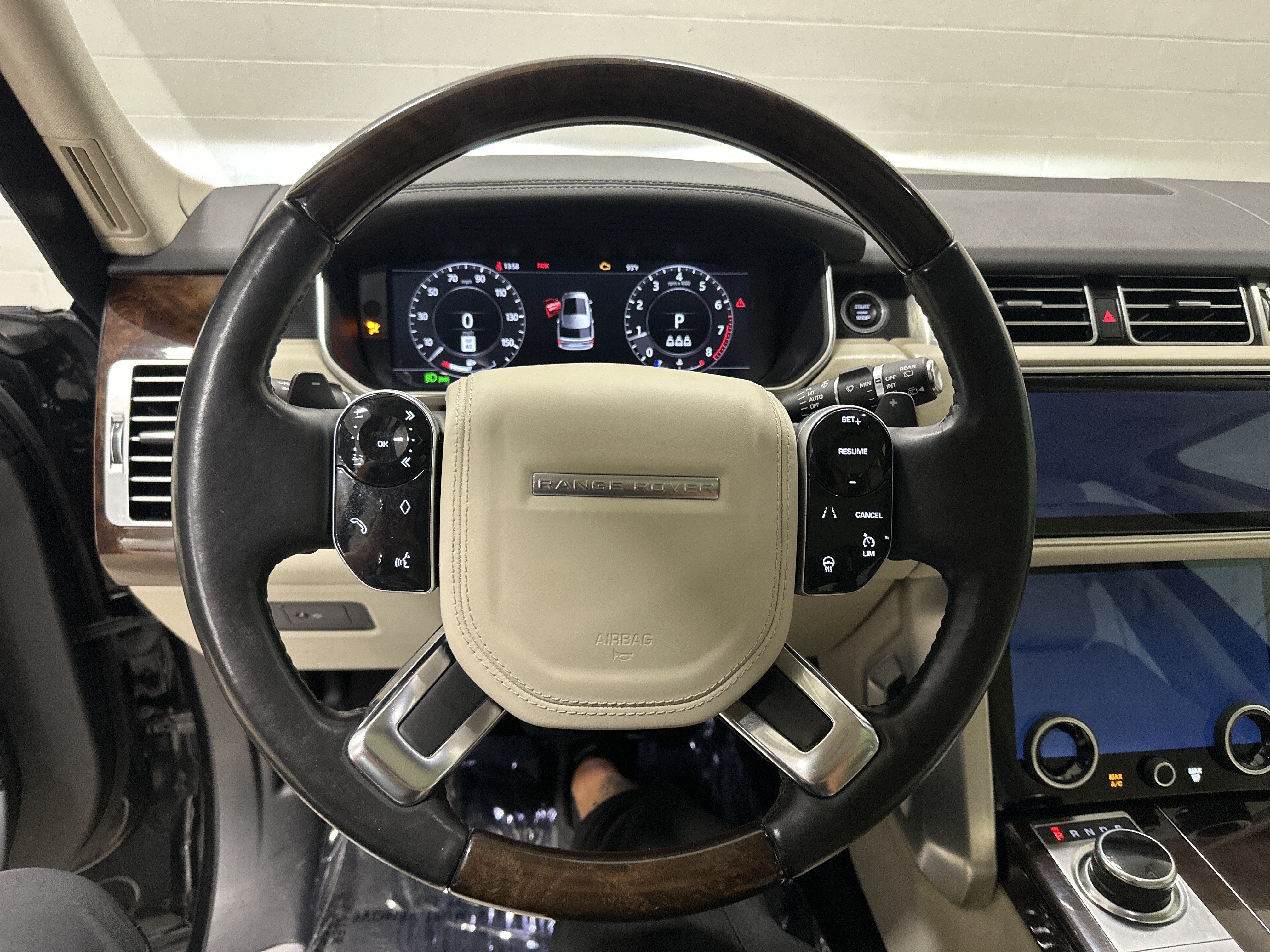 Used 2020 Land Rover Range Rover HSE AWD/4WD image 18