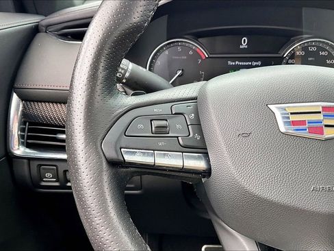 Used 2023 Cadillac XT4 Sport FWD image 20