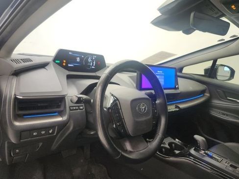 Used 2024 Toyota Prius XLE AWD/4WD image 12