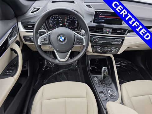 Used 2022 BMW X1 sDrive28i w/ Premium Package image 13