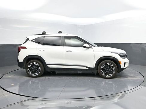 Used 2024 Kia Seltos SX image 11