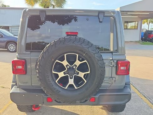 Used 2022 Jeep Wrangler Rubicon w/ LED Lighting Group AWD/4WD image 4