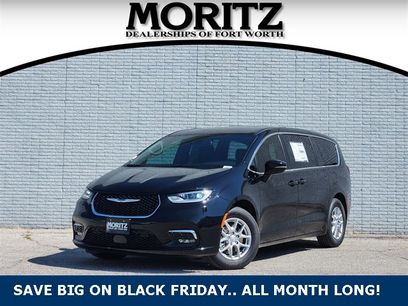 New 2025 Chrysler Pacifica Select