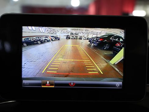 Used 2018 Mercedes-Benz C 300 Sedan image 19
