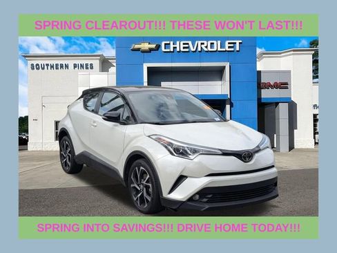 Used 2019 Toyota C-HR XLE image 1