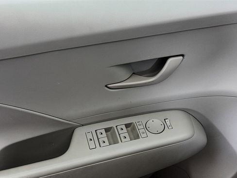 Used 2024 Hyundai Kona SEL FWD image 15