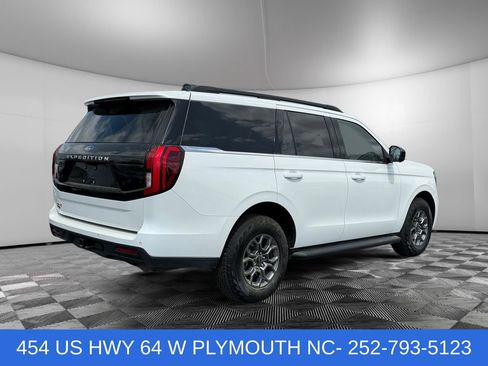 Used 2025 Ford Expedition Active AWD/4WD image 5