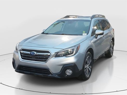 Used 2018 Subaru Outback 2.5i Limited image 3