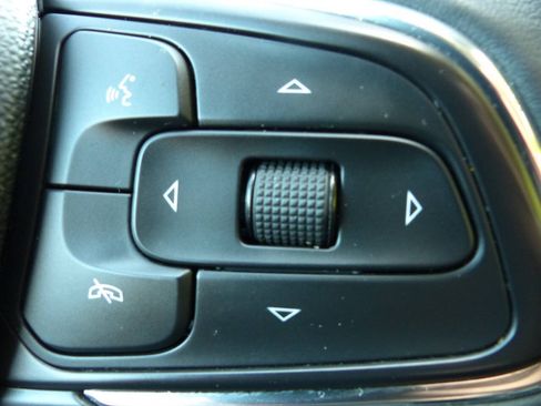 Used 2022 Buick Envision Preferred FWD image 29