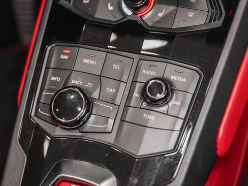 Used 2016 Lamborghini Huracan LP 610-4 image 34