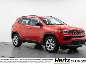 Used 2025 Jeep Compass Latitude video 1