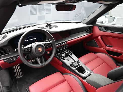 Used 2026 Porsche 911 Carrera GTS RWD image 4