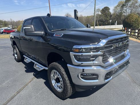 Used 2025 RAM 2500 Tradesman image 16