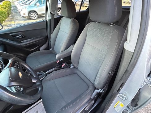 Used 2020 Chevrolet Trax LS w/ Tint and Cruise Package FWD image 14