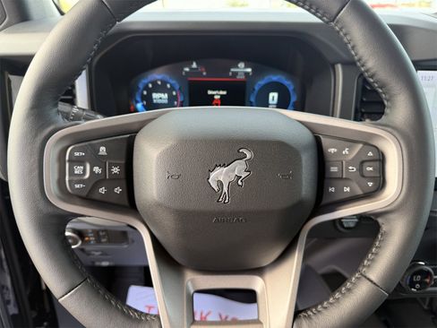 New 2026 Ford Bronco Badlands image 25