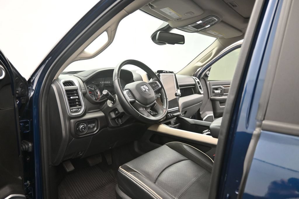 Used 2023 RAM 2500 Laramie AWD/4WD image 11