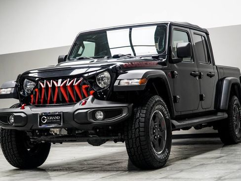 Used 2020 Jeep Gladiator Rubicon w/ Trailer Tow Package image 9