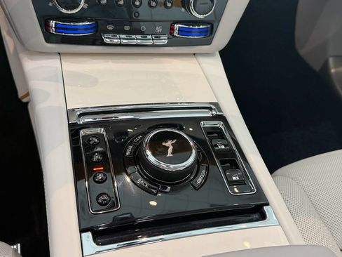 Used 2024 Rolls-Royce Ghost AWD/4WD image 23