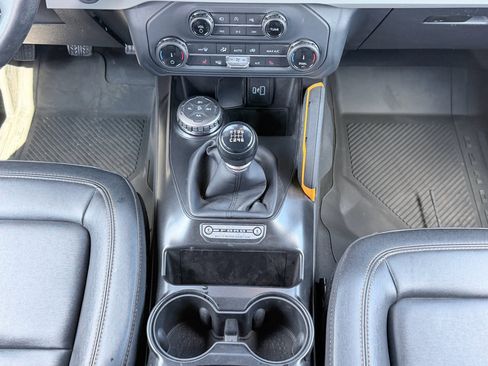 Used 2022 Ford Bronco Badlands w/ Sasquatch Package AWD/4WD image 18