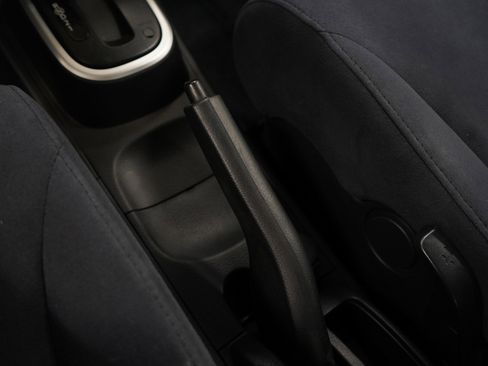 Used 2009 Nissan Versa 1.8 S w/ PWR Pkg image 23