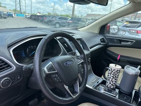 Used 2020 Ford Edge SEL w/ Convenience Package image 2