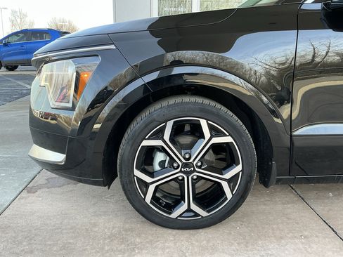 Used 2023 Kia Niro EX Touring image 25