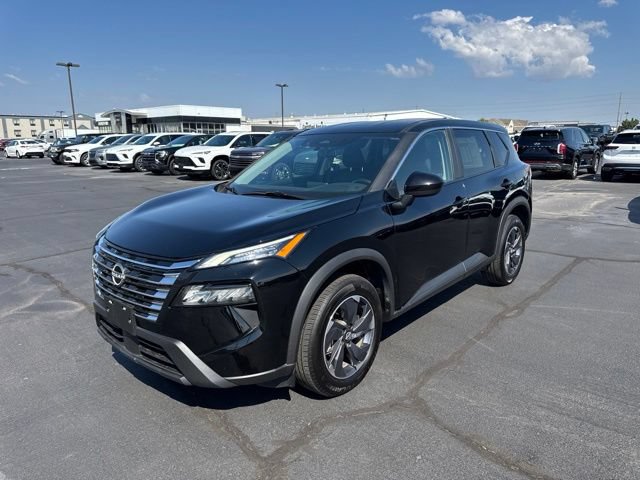 Used 2025 Nissan Rogue SV FWD image 9