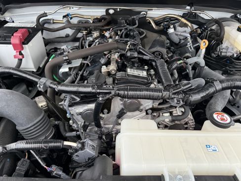 Used 2025 Toyota Tacoma SR5 RWD image 27