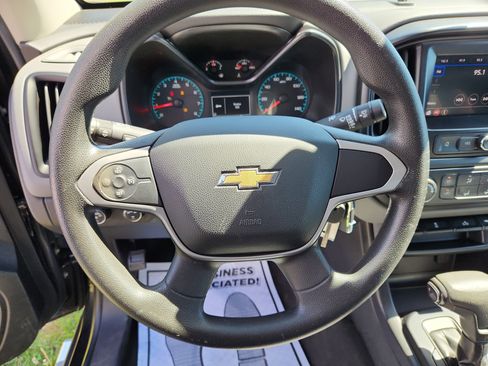 Used 2020 Chevrolet Colorado W/T w/ WT Convenience Package AWD/4WD image 14