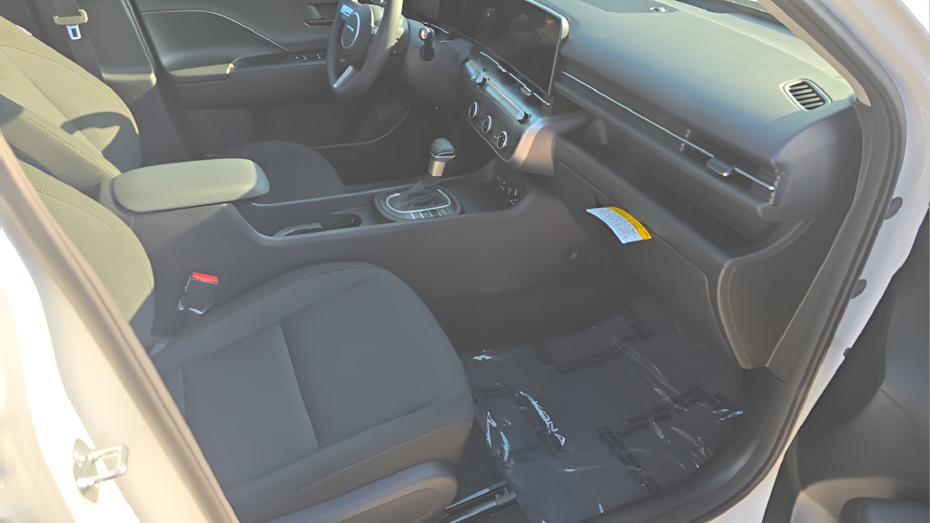 New 2027 Hyundai Kona SE AWD/4WD image 13