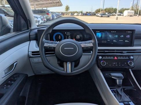 Used 2025 Hyundai Tucson SEL image 22