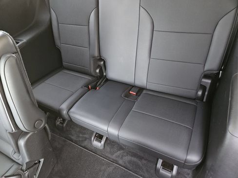 Certified 2026 Buick Enclave Preferred FWD image 35