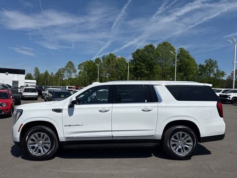 New 2026 GMC Yukon XL Denali image 2