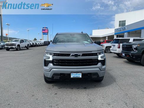 Used 2024 Chevrolet Silverado 1500 RST AWD/4WD image 2