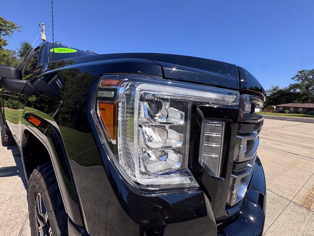 Used 2023 GMC Sierra 2500 AT4 w/ AT4 Premium Plus Package AWD/4WD image 17