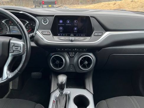 Used 2020 Chevrolet Blazer LT FWD image 19