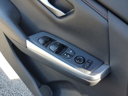 Used 2025 Nissan Sentra SR FWD image 30