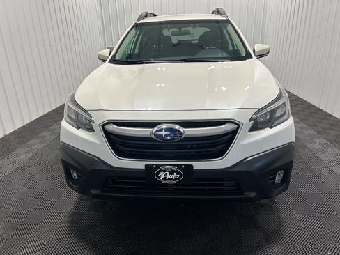 Used 2022 Subaru Outback Premium AWD/4WD image 2