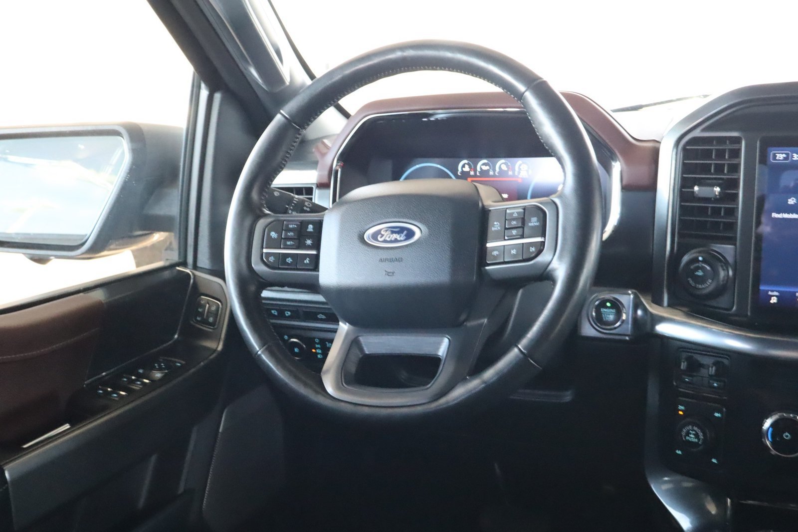 Used 2023 Ford F150 Lariat w/ Max Trailer Tow Package AWD/4WD image 30