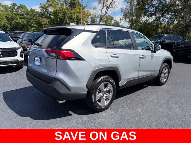 Used 2025 Toyota RAV4 XLE AWD/4WD image 6