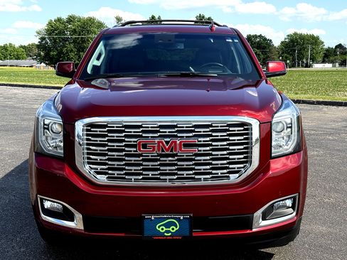 Certified 2019 GMC Yukon XL Denali w/ Open Road Package AWD/4WD image 9