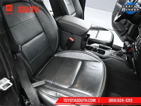 Used 2022 Jeep Wrangler Unlimited Sahara image 29