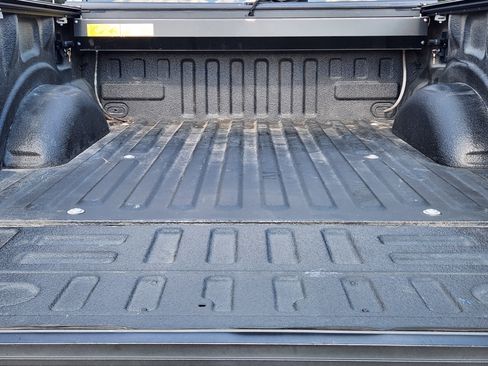 Used 2019 Ford F150 Lariat AWD/4WD image 6