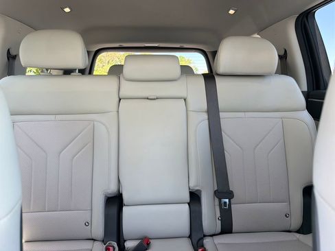 Used 2025 Hyundai Santa Fe SEL FWD image 31