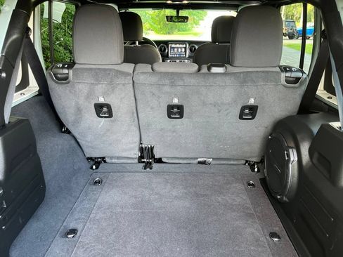 Used 2023 Jeep Wrangler Unlimited Sport AWD/4WD image 71